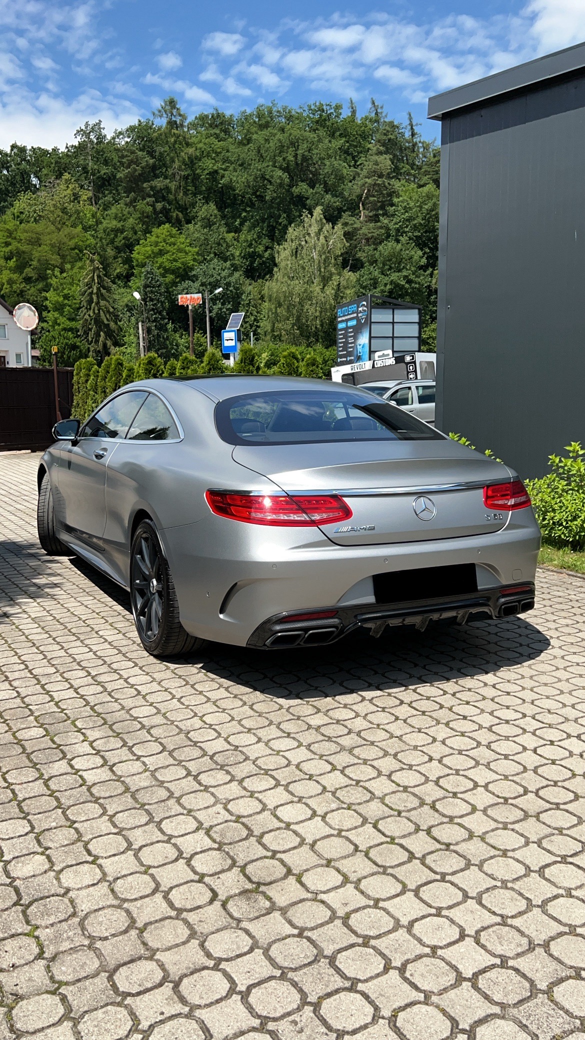 Mercedes AMG S63 Back