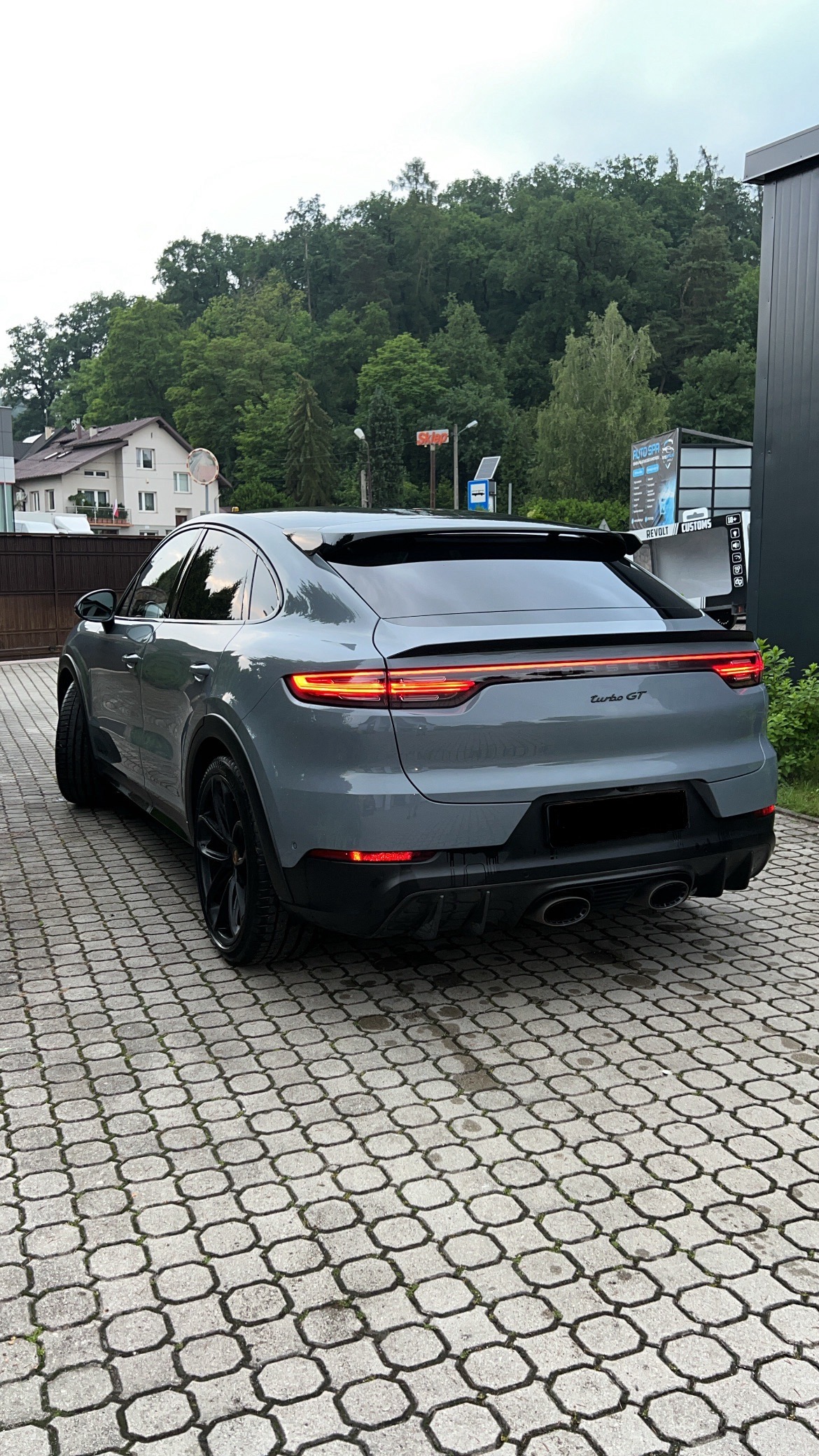 Porsche Cayenne Turbo GT Back