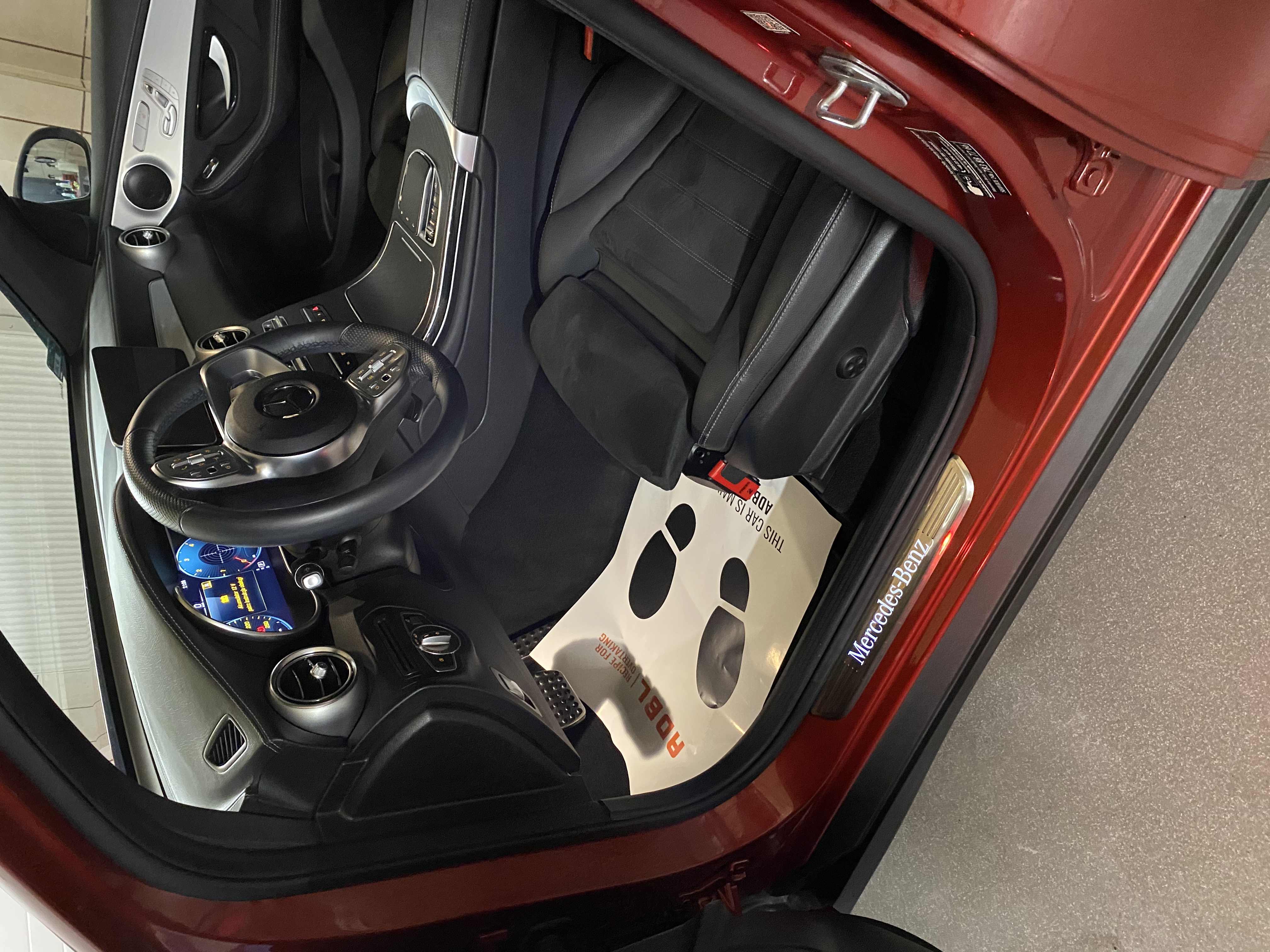 Mercedes Interior Red